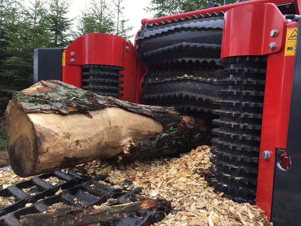 UFKES GREENTEC 962 - Estilhaçadora de madeira: foto 5 UFKES GREENTEC 962 - Estilhaçadora de madeira: foto 5