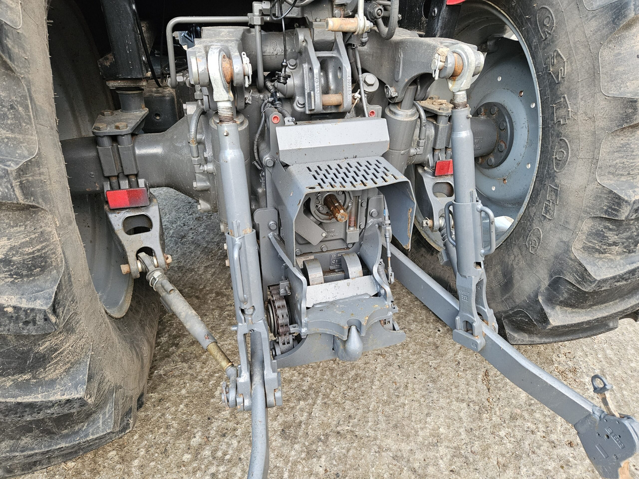 2013 MF 5440 4wd tractor, Very Nice. - Trator: foto 4 2013 MF 5440 4wd tractor, Very Nice. - Trator: foto 4