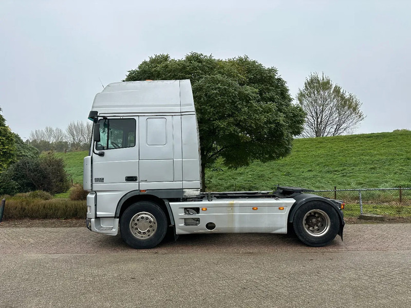 DAF XF 530 4X2 Manual EUR3 LOW KM - Tractor: foto 2 DAF XF 530 4X2 Manual EUR3 LOW KM - Tractor: foto 2