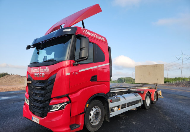Iveco S-Way 6x2 LNG / LBG - Camião chassi: foto 1 Iveco S-Way 6x2 LNG / LBG - Camião chassi: foto 1