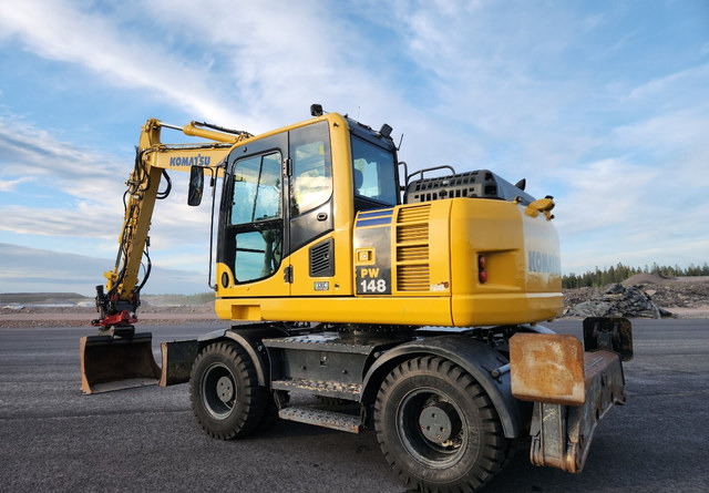 KOMATSU Komatsu PW148-8 Rototilt R6 - Escavadeira de rodas: foto 3 KOMATSU Komatsu PW148-8 Rototilt R6 - Escavadeira de rodas: foto 3