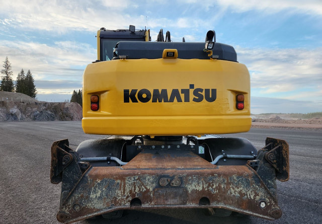 KOMATSU Komatsu PW148-8 Rototilt R6 - Escavadeira de rodas: foto 4 KOMATSU Komatsu PW148-8 Rototilt R6 - Escavadeira de rodas: foto 4