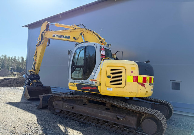 New HollandE235SR - Escavadora de rastos: foto 3 New HollandE235SR - Escavadora de rastos: foto 3