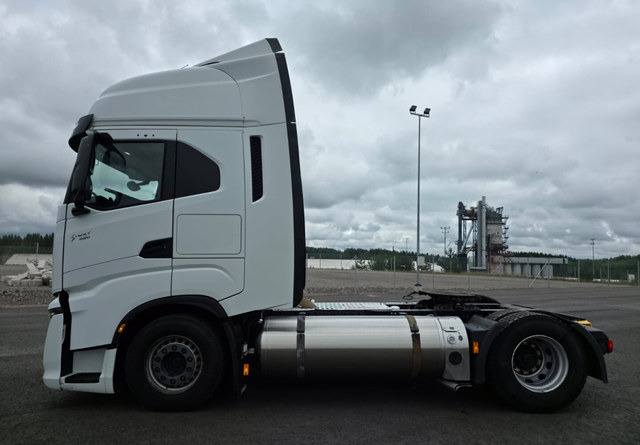 IvecoS-Way 460 4x2 LNG / LBG - Tractor: foto 2 IvecoS-Way 460 4x2 LNG / LBG - Tractor: foto 2