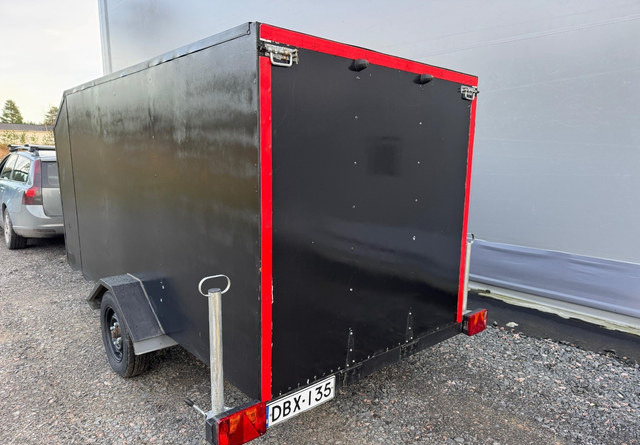 Umpiperäkärry - Reboque para carros: foto 3 Umpiperäkärry - Reboque para carros: foto 3