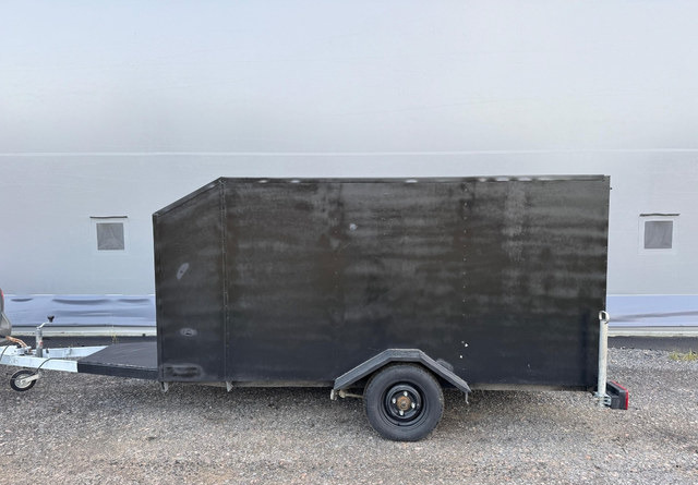 Umpiperäkärry - Reboque para carros: foto 2 Umpiperäkärry - Reboque para carros: foto 2