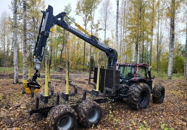 ValtraN123 + Kronos 140 4WDM + Cranab FC8 - Trator florestal, Reboque florestal: foto 4 ValtraN123 + Kronos 140 4WDM + Cranab FC8 - Trator florestal, Reboque florestal: foto 4