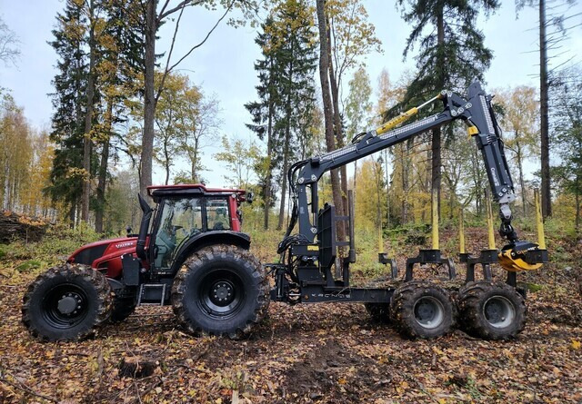 ValtraN123 + Kronos 140 4WDM + Cranab FC8 - Trator florestal, Reboque florestal: foto 2 ValtraN123 + Kronos 140 4WDM + Cranab FC8 - Trator florestal, Reboque florestal: foto 2