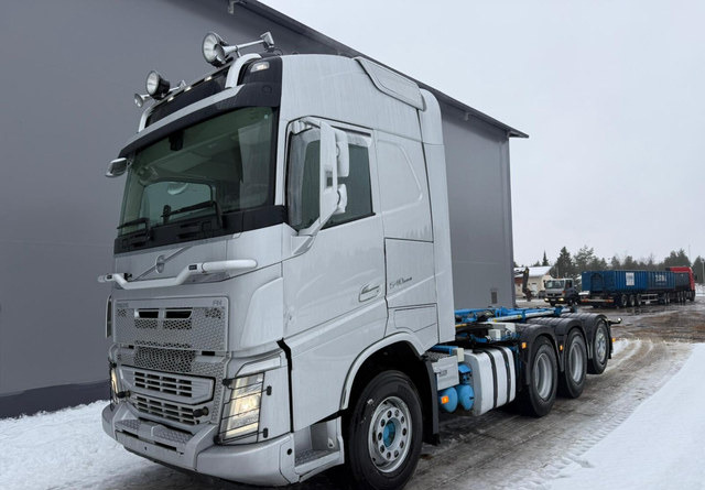 VolvoFh13 540 - Camião polibenne: foto 1 VolvoFh13 540 - Camião polibenne: foto 1