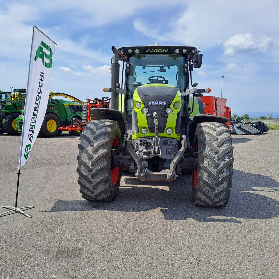 CLAAS 830 AXION - Trator: foto 2 CLAAS 830 AXION - Trator: foto 2