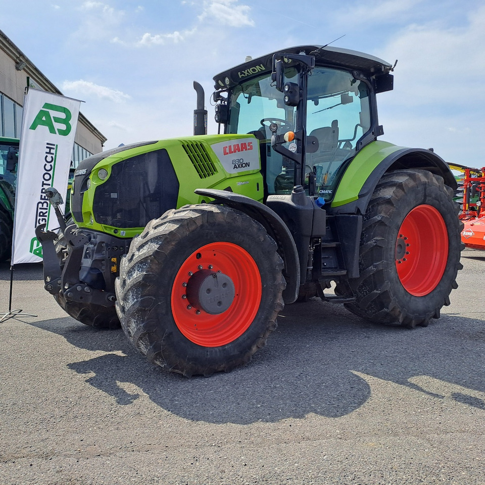 CLAAS 830 AXION - Trator: foto 1 CLAAS 830 AXION - Trator: foto 1