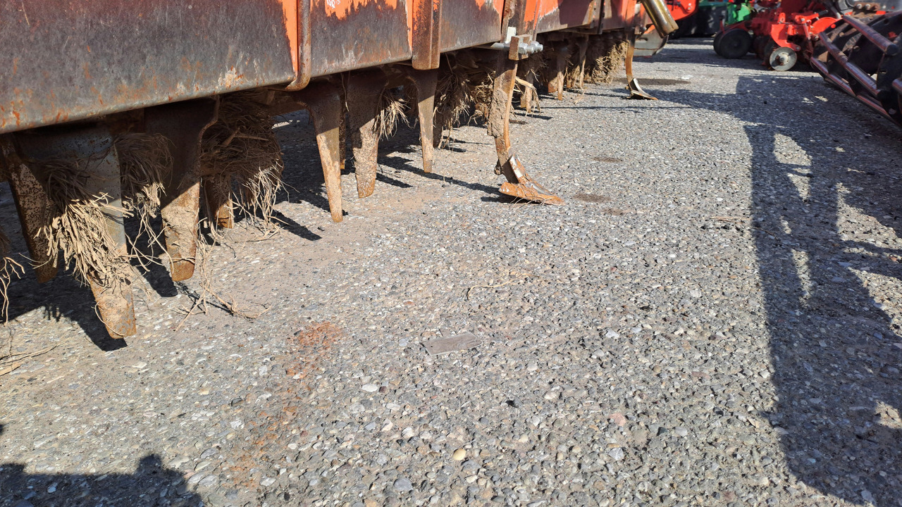 ERPICE ROTANTE MASCHIO AQUILA 6 METRI MOD 6000 * CR - Fresa agrícola: foto 3 ERPICE ROTANTE MASCHIO AQUILA 6 METRI MOD 6000 * CR - Fresa agrícola: foto 3