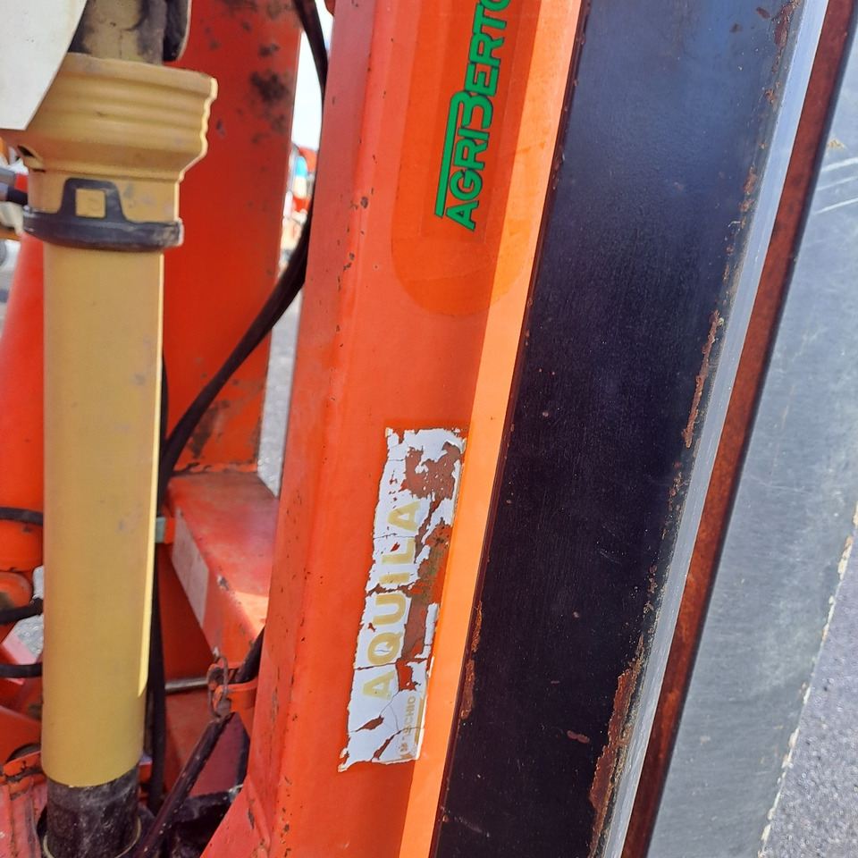 ERPICE ROTANTE PIEGHEVOLE MASCHIO AQUILA 5000 - Fresa agrícola: foto 4 ERPICE ROTANTE PIEGHEVOLE MASCHIO AQUILA 5000 - Fresa agrícola: foto 4