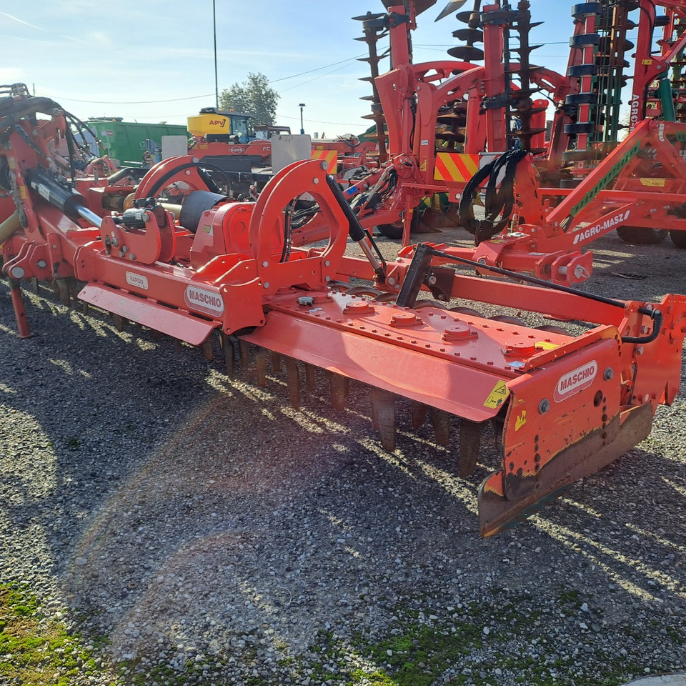 ERPICE ROTANTE PIEGHEVOLE MASCHIO AQUILA RAP 7000 - Fresa agrícola: foto 2 ERPICE ROTANTE PIEGHEVOLE MASCHIO AQUILA RAP 7000 - Fresa agrícola: foto 2