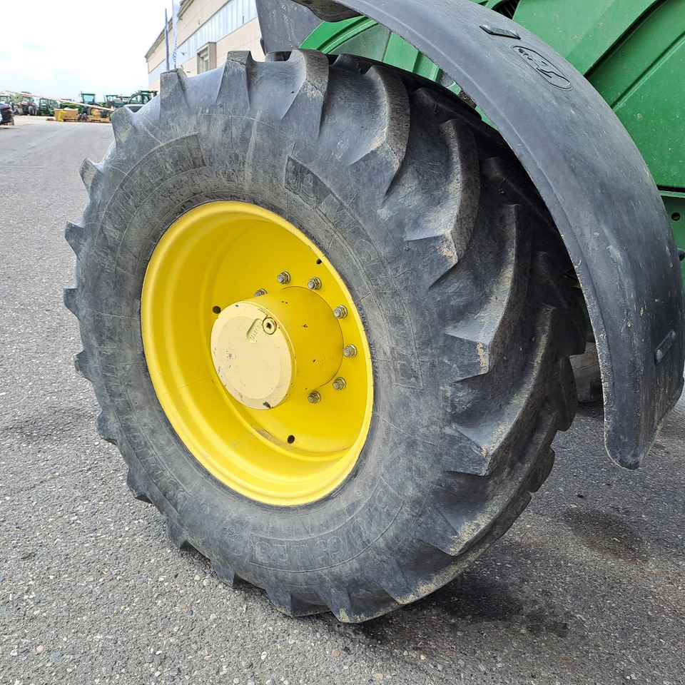 Trator JOHN DEERE 6140R: foto 7