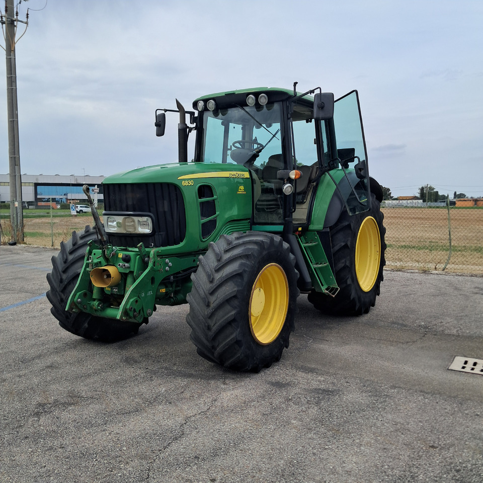 JOHN DEERE 6830 Premium - Trator: foto 1 JOHN DEERE 6830 Premium - Trator: foto 1