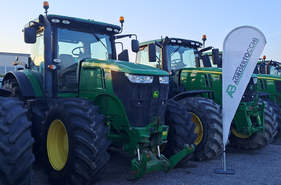JOHN DEERE 7230R - Trator: foto 3 JOHN DEERE 7230R - Trator: foto 3
