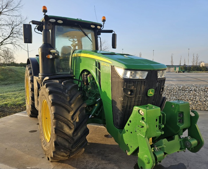 JOHN DEERE 8320R - Trator: foto 3 JOHN DEERE 8320R - Trator: foto 3