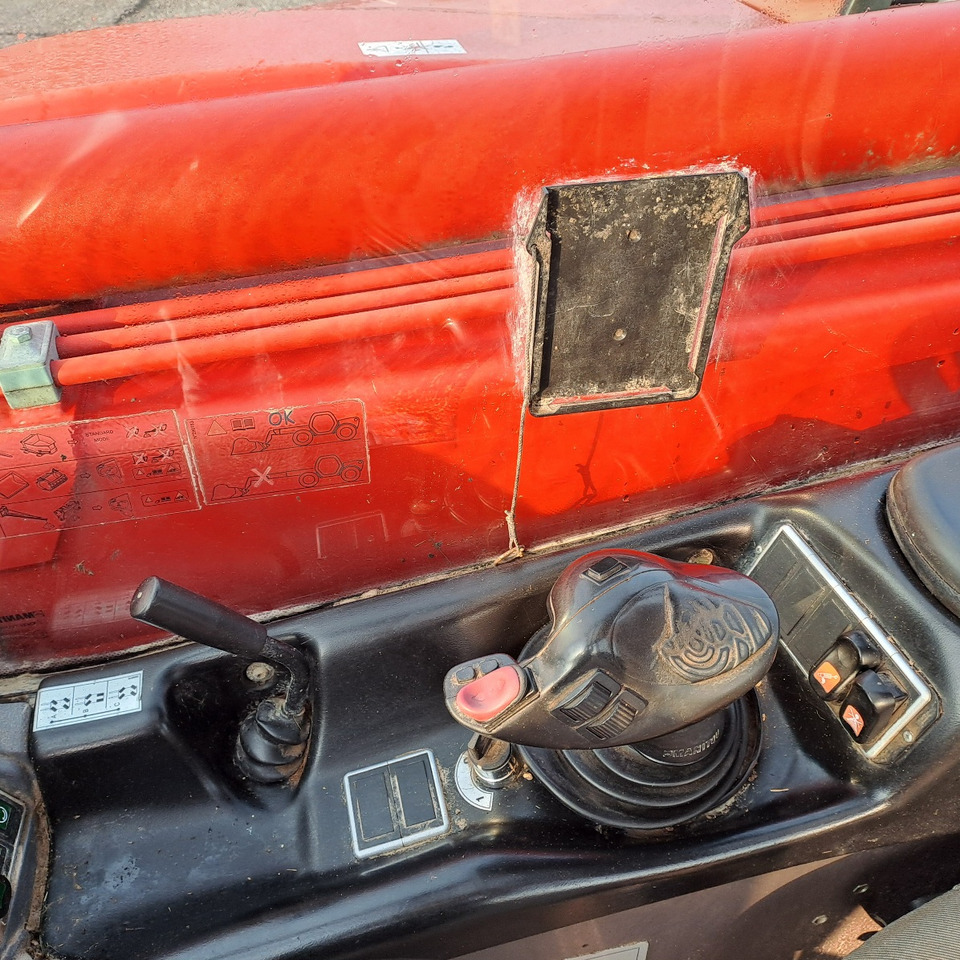 Empilhador telescópico MANITOU MLT935H: foto 8 Empilhador telescópico MANITOU MLT935H: foto 8