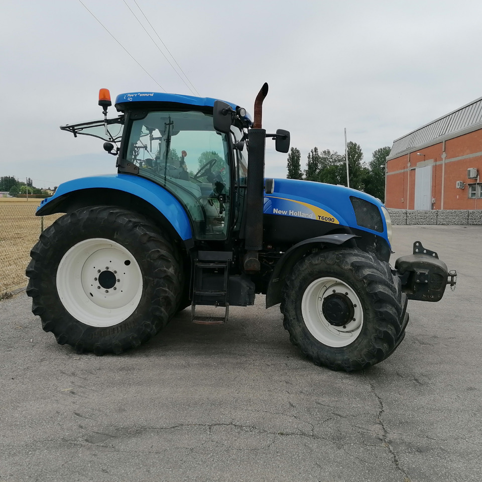 NEW HOLLAND 6090 - Trator: foto 3 NEW HOLLAND 6090 - Trator: foto 3