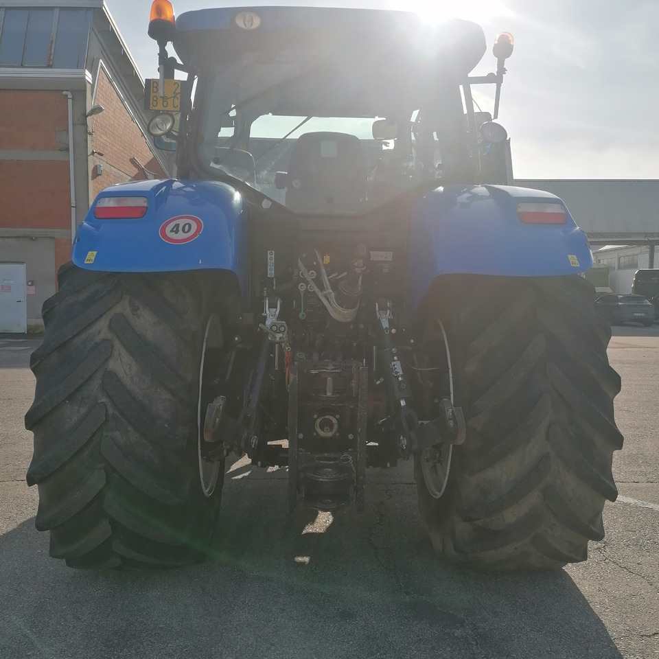 NEW HOLLAND T7 210 - Trator: foto 4 NEW HOLLAND T7 210 - Trator: foto 4