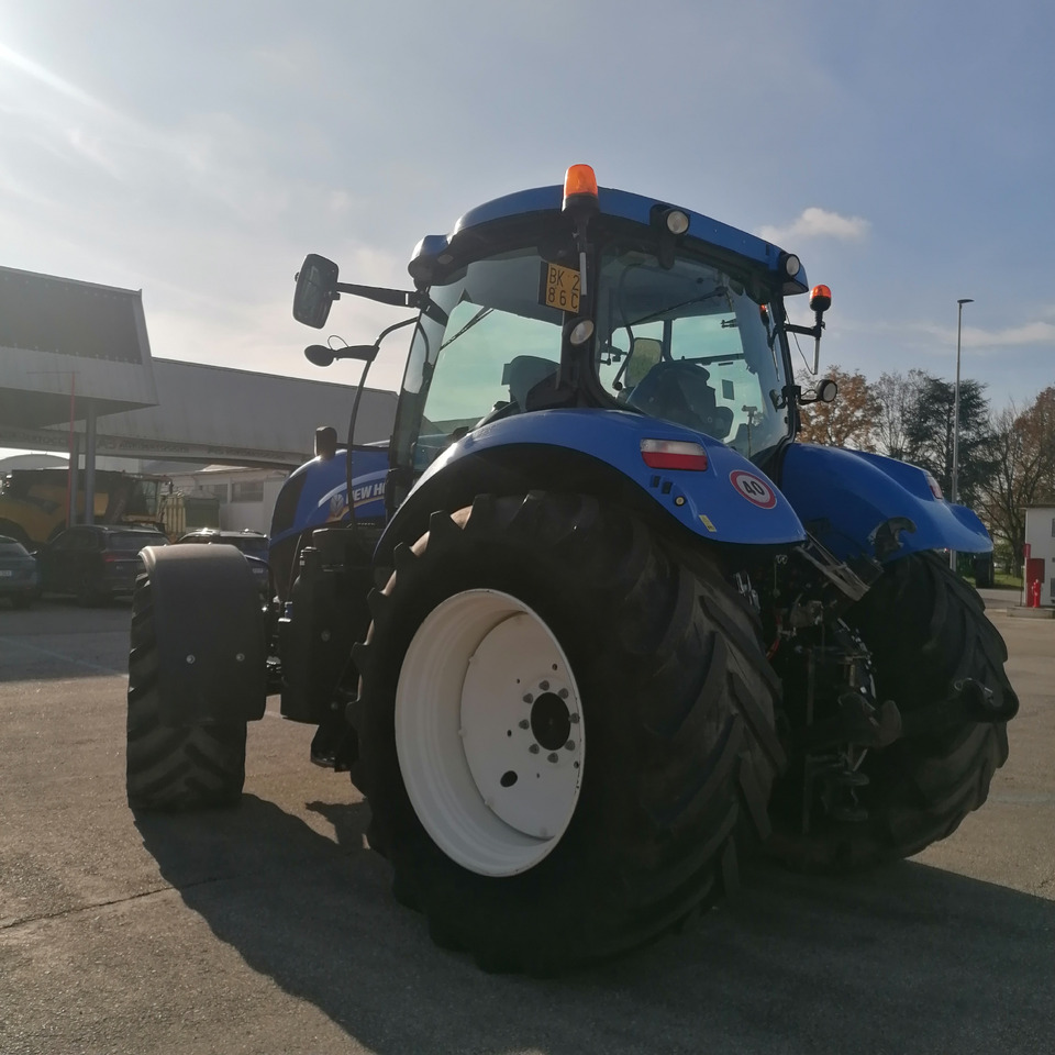 NEW HOLLAND T7 210 - Trator: foto 1 NEW HOLLAND T7 210 - Trator: foto 1