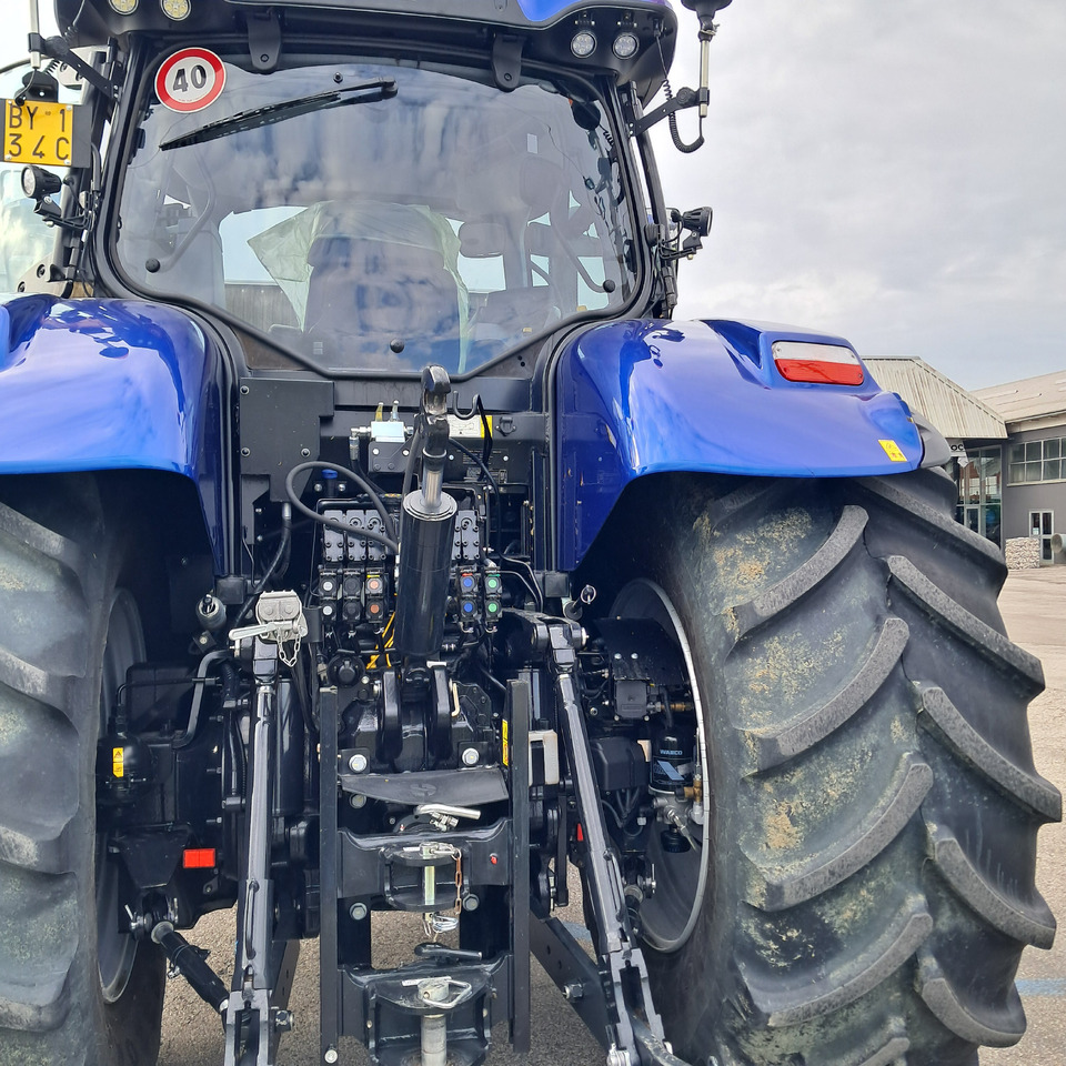 NEW HOLLAND T7 270 - Trator: foto 4 NEW HOLLAND T7 270 - Trator: foto 4