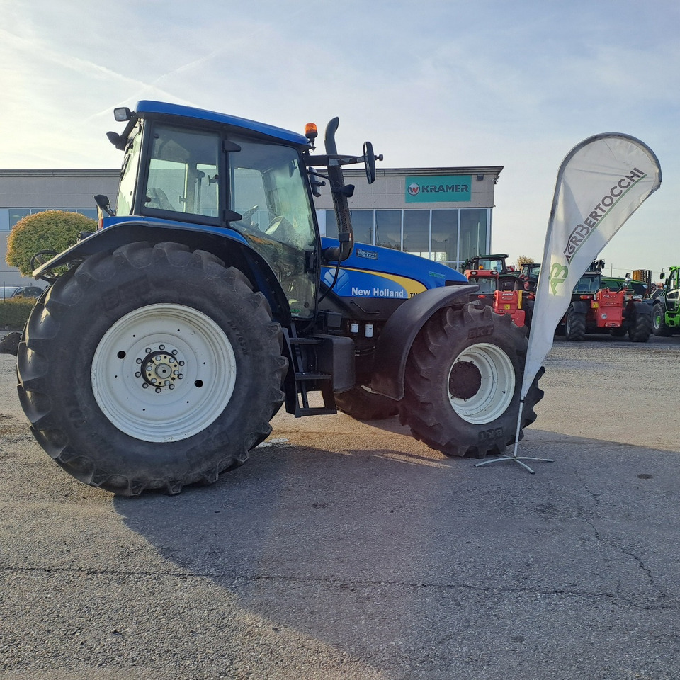 NEW HOLLAND TM 190 - Trator: foto 4 NEW HOLLAND TM 190 - Trator: foto 4
