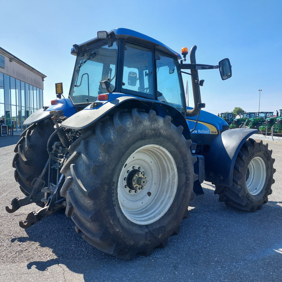 NEW HOLLAND TM 190 - Trator: foto 5 NEW HOLLAND TM 190 - Trator: foto 5