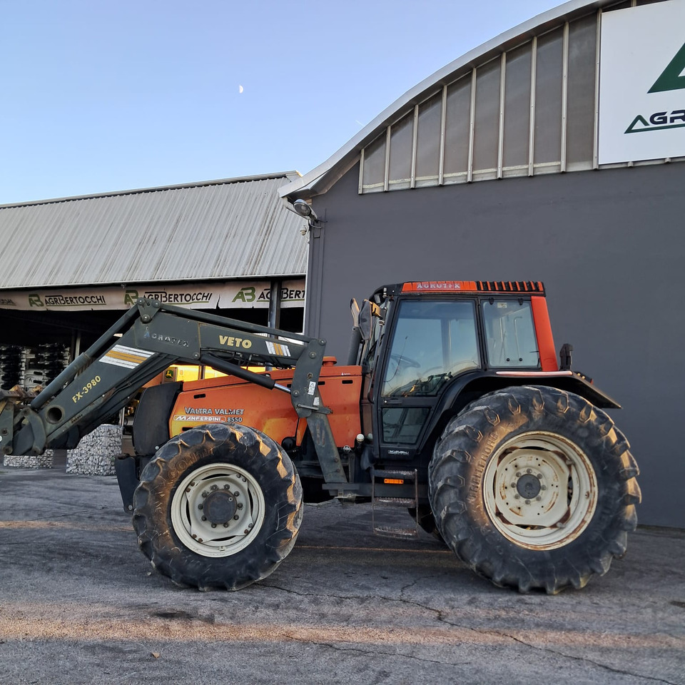 VALTRA VALMET 8550 - Trator: foto 3 VALTRA VALMET 8550 - Trator: foto 3