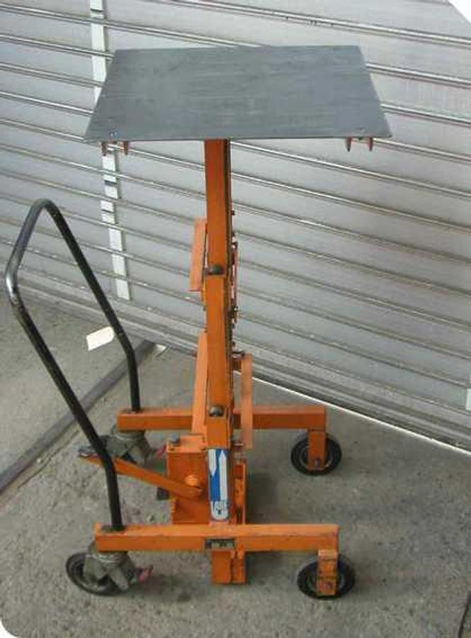 Hubtisch LARF Frisch KG - Equipamento de armazém: foto 1 Hubtisch LARF Frisch KG - Equipamento de armazém: foto 1