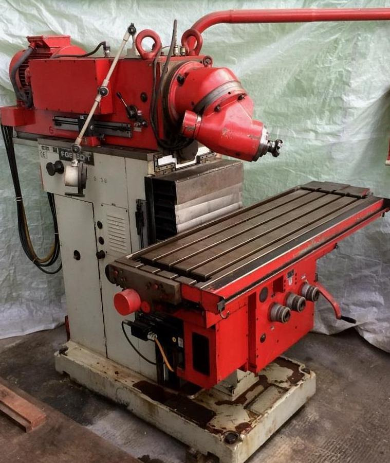 Konsolfräsmaschine (Universalfräsmaschine) STROJTOS - Fresadora: foto 3 Konsolfräsmaschine (Universalfräsmaschine) STROJTOS - Fresadora: foto 3