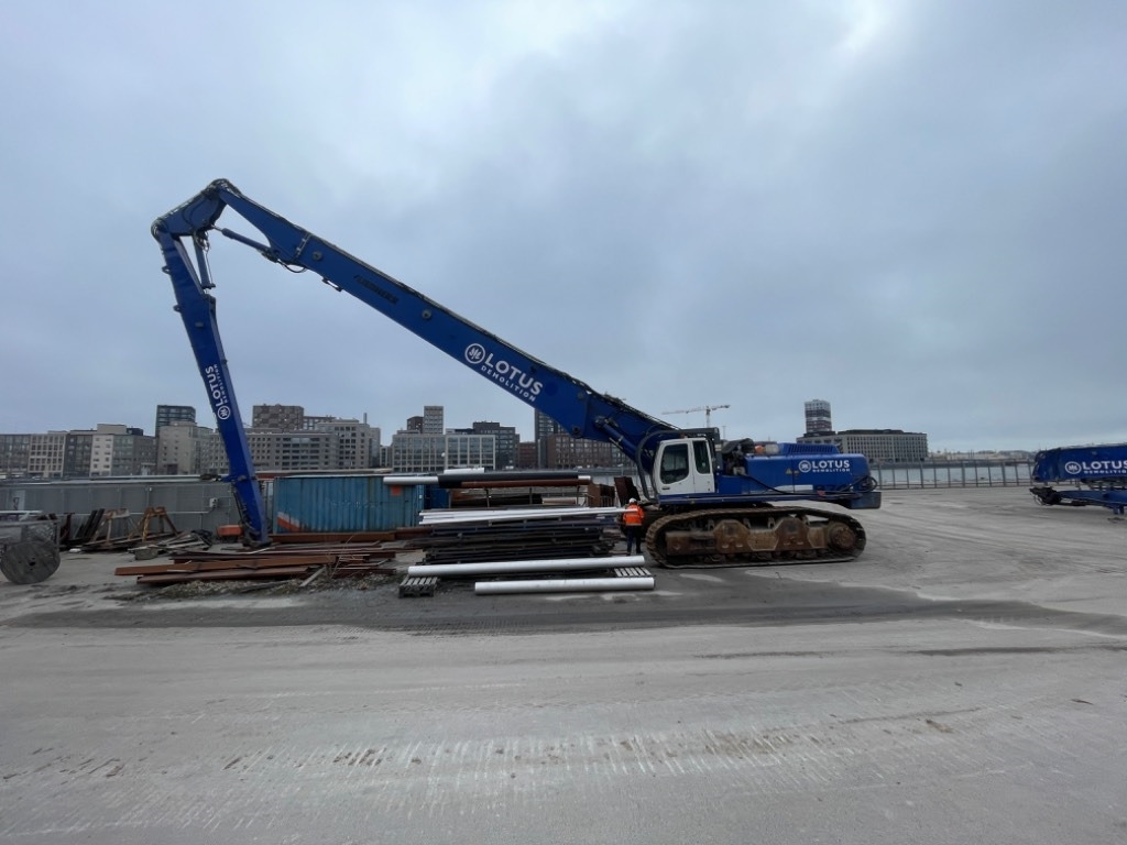 Liebherr R 974 C UHD Demolition 41m, 2 booms - Escavadeira de demolição: foto 1 Liebherr R 974 C UHD Demolition 41m, 2 booms - Escavadeira de demolição: foto 1