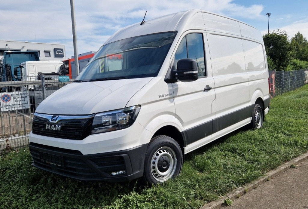 MAN Crafter TGE 3/140 - Carrinha de contentor: foto 1 MAN Crafter TGE 3/140 - Carrinha de contentor: foto 1