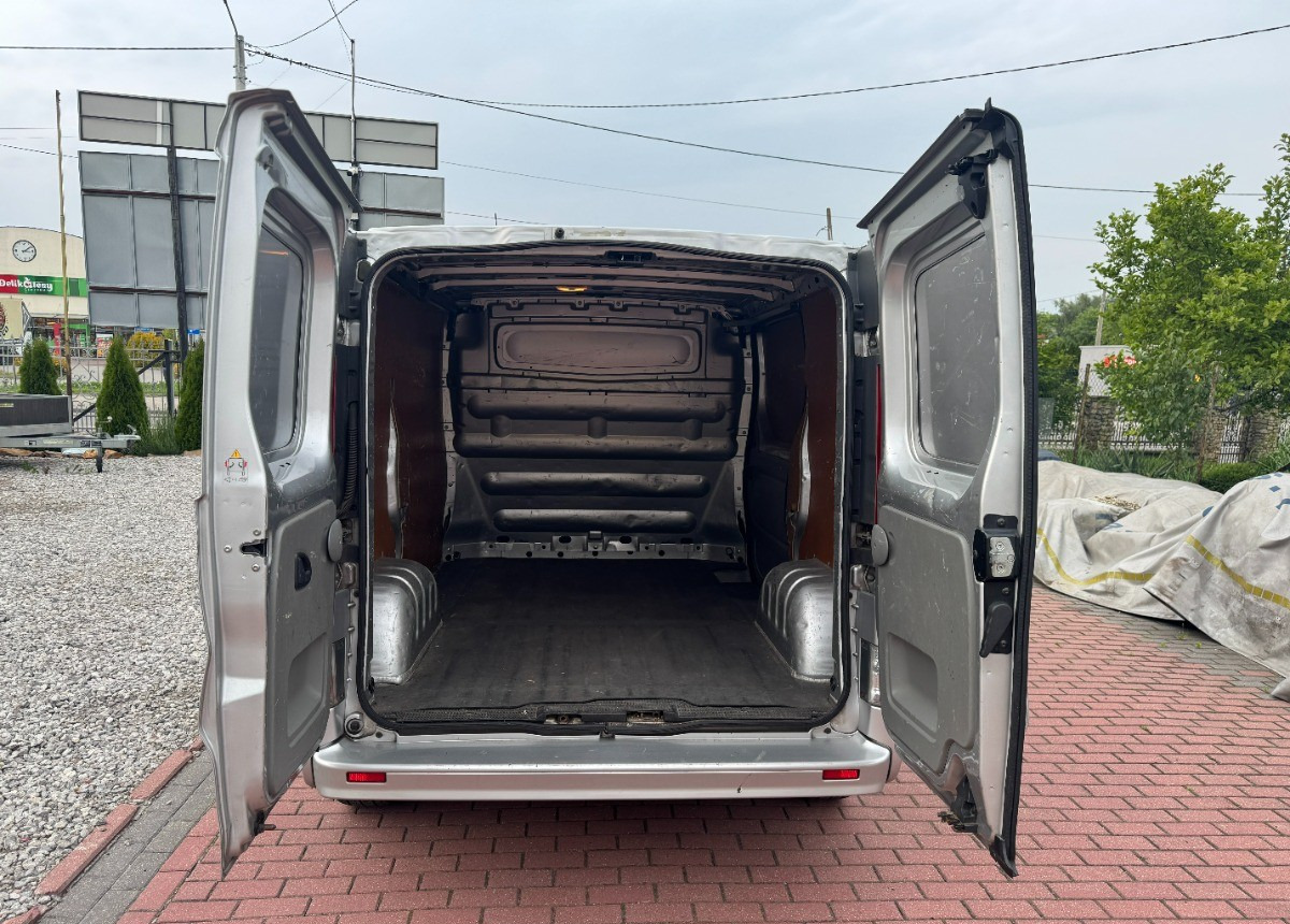 Opel Vivaro L1H1 Blaszak 3 osobowy Klimatyzacja - Furgão: foto 5 Opel Vivaro L1H1 Blaszak 3 osobowy Klimatyzacja - Furgão: foto 5