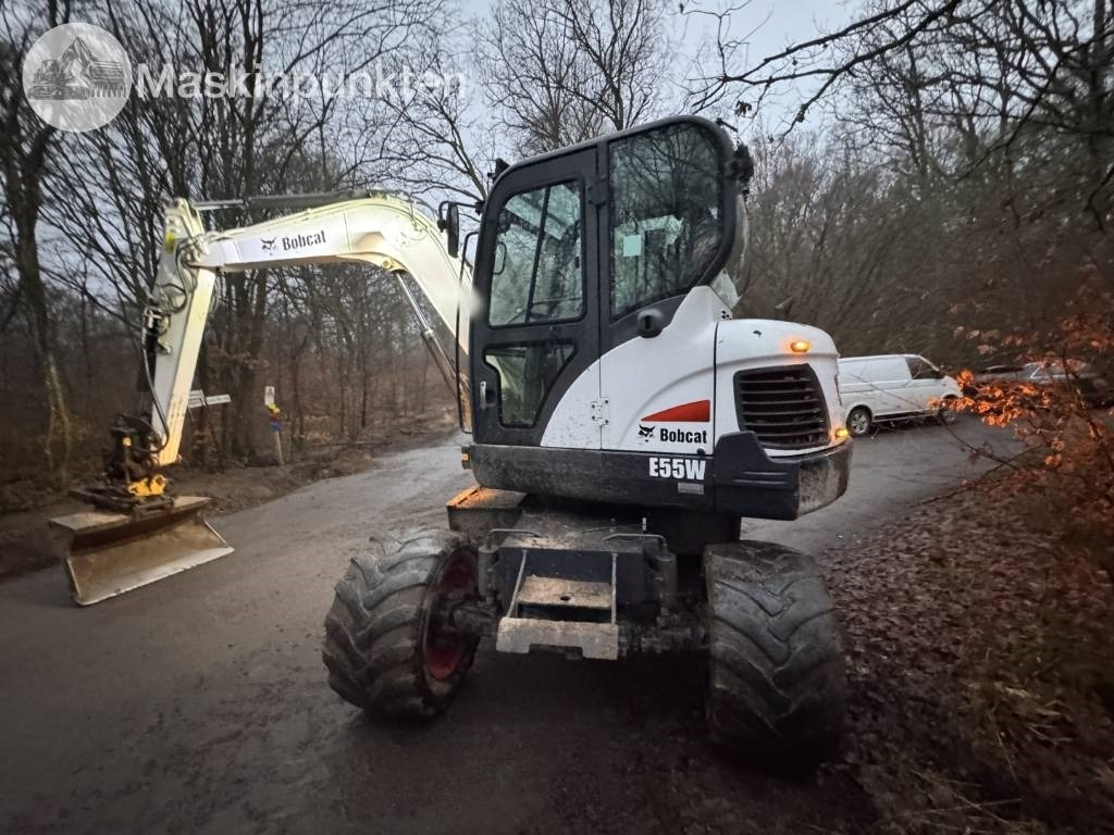 Bobcat E 55 W med Redskapsvagn samt redskap - Escavadeira de rodas: foto 2 Bobcat E 55 W med Redskapsvagn samt redskap - Escavadeira de rodas: foto 2