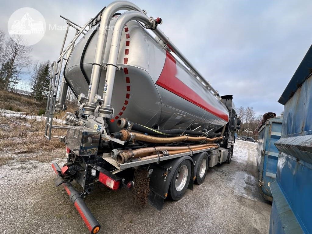 DAF XF 510 Z EKIPAGE - Caminhão tanque: foto 4 DAF XF 510 Z EKIPAGE - Caminhão tanque: foto 4