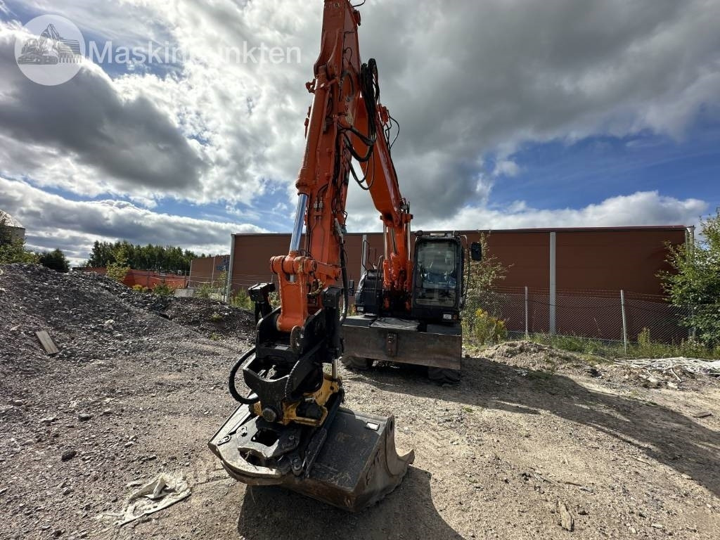 Hitachi ZX 140 W-5B - Escavadeira de rodas: foto 2 Hitachi ZX 140 W-5B - Escavadeira de rodas: foto 2