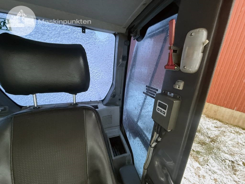 Escavadora de rastos Hitachi ZX 250 LC-3: foto 18