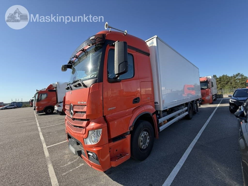 Mercedes-Benz Actros 2551 - Camião frigorífico: foto 1 Mercedes-Benz Actros 2551 - Camião frigorífico: foto 1