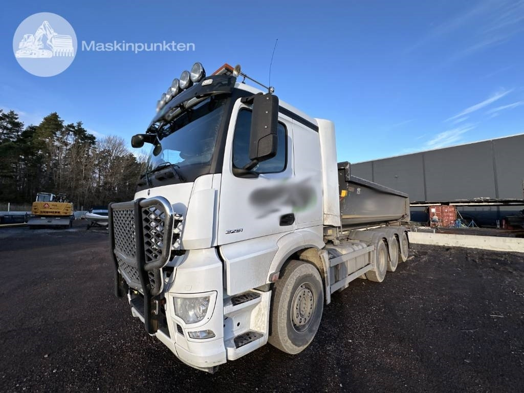 Mercedes-Benz Arocs 3251 - Camião polibenne: foto 1 Mercedes-Benz Arocs 3251 - Camião polibenne: foto 1