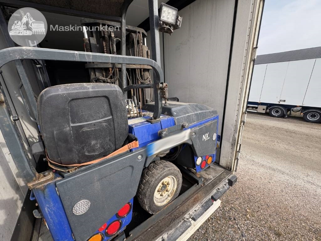 Moffett M4 25.3 NX - Empilhadeira a diesel: foto 4 Moffett M4 25.3 NX - Empilhadeira a diesel: foto 4