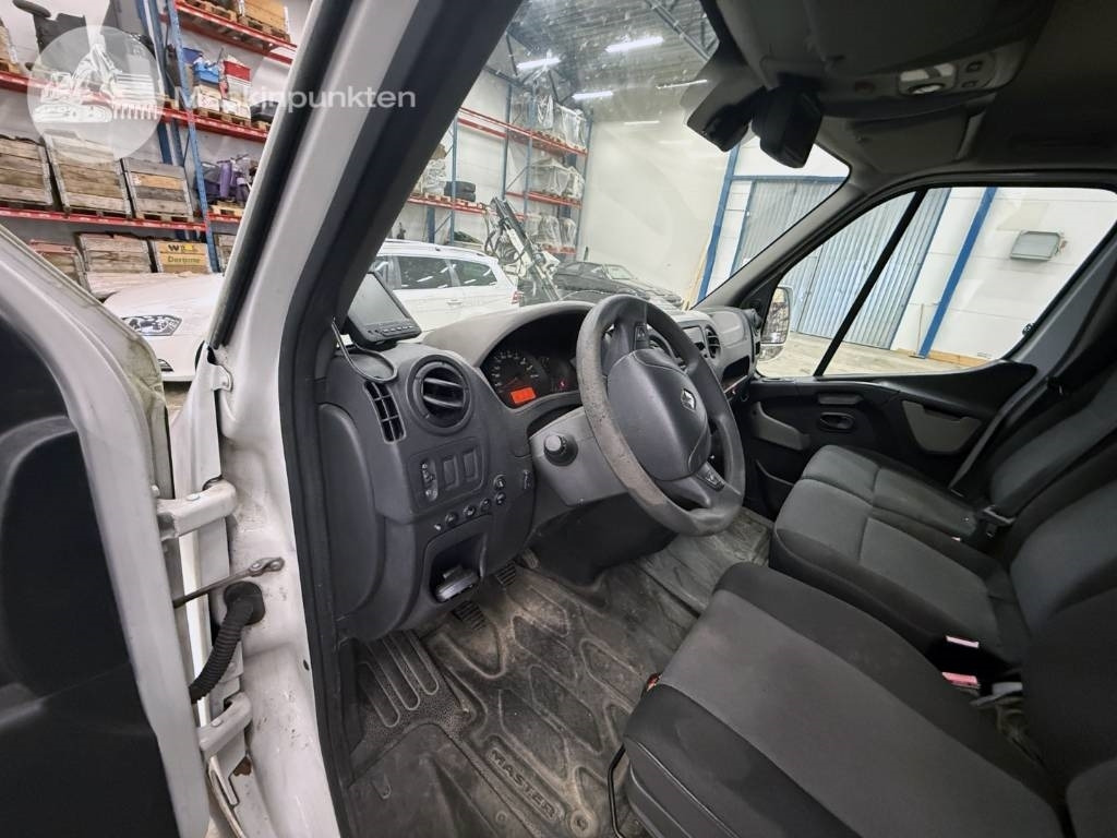 Leasing de Renault Master 150 DCI  Renault Master 150 DCI: foto 11