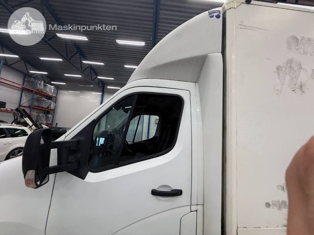 Leasing de Renault Master 150 DCI  Renault Master 150 DCI: foto 23