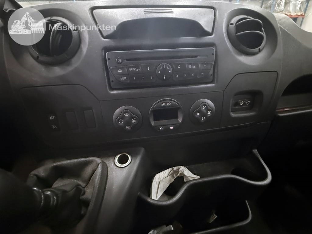 Leasing de Renault Master 150 DCI  Renault Master 150 DCI: foto 16