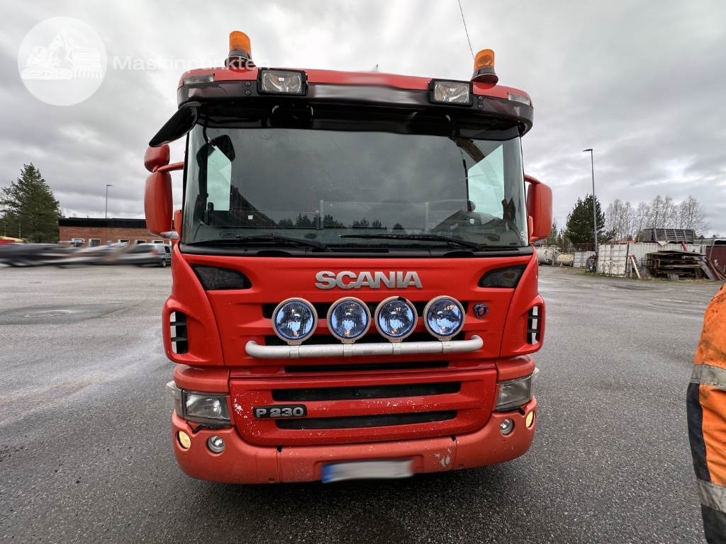 Scania P 230 LB - Autobomba de betão: foto 3 Scania P 230 LB - Autobomba de betão: foto 3