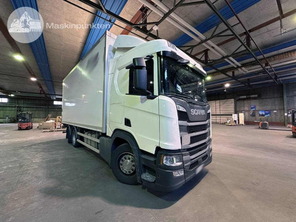 Scania R 450 - Camião furgão: foto 1 Scania R 450 - Camião furgão: foto 1