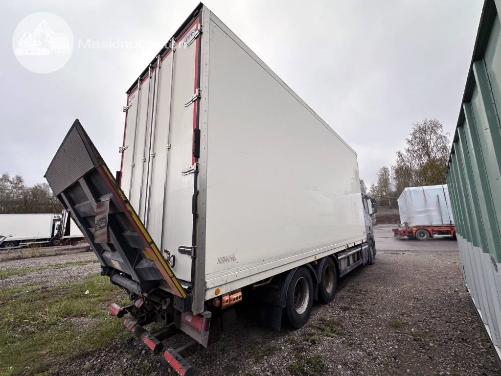 Scania R 520 - Camião furgão: foto 4 Scania R 520 - Camião furgão: foto 4
