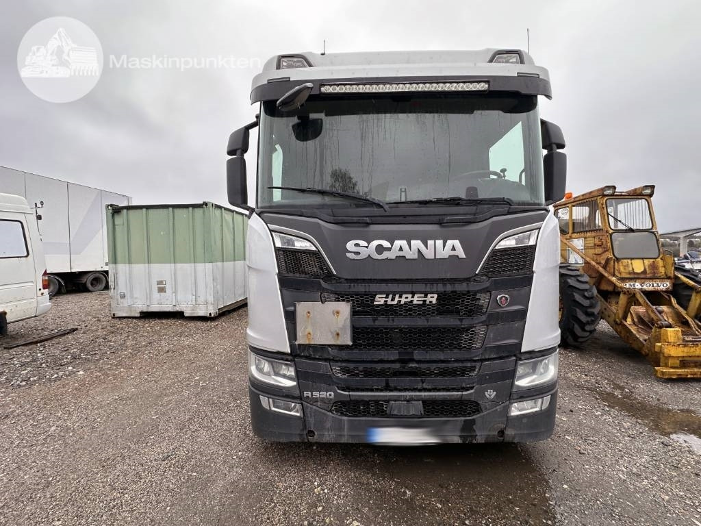Scania R 520 - Camião furgão: foto 2 Scania R 520 - Camião furgão: foto 2