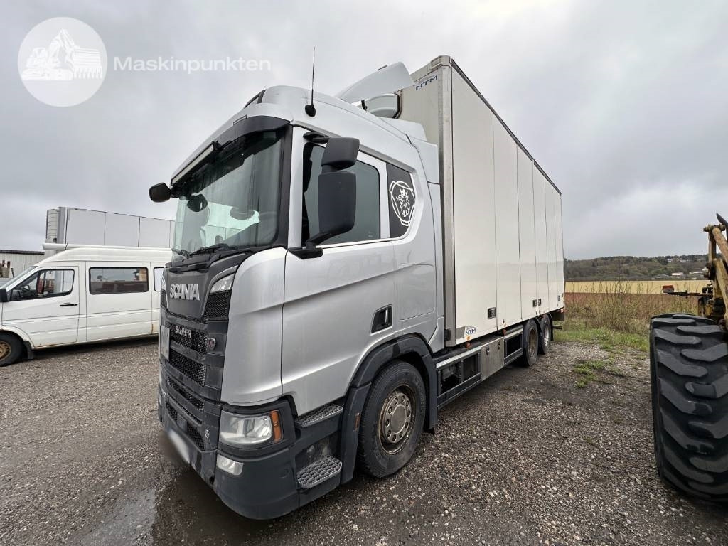 Scania R 520 - Camião furgão: foto 1 Scania R 520 - Camião furgão: foto 1